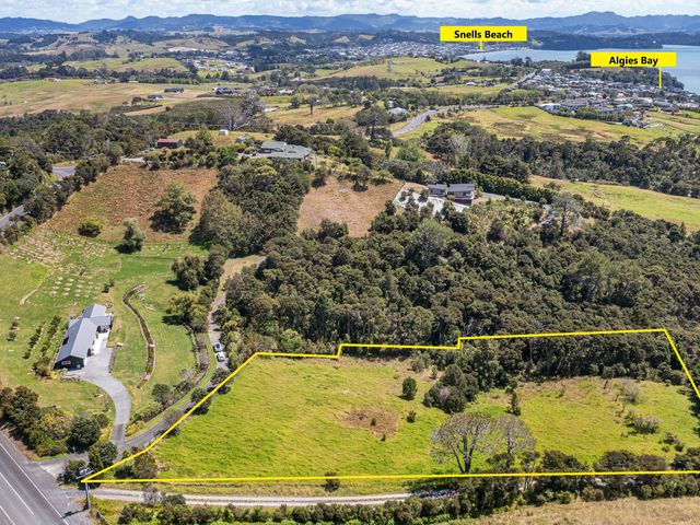 19A Martins Bay Road Algies Bay