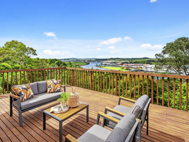 50 Punga Grove Avenue Riverside