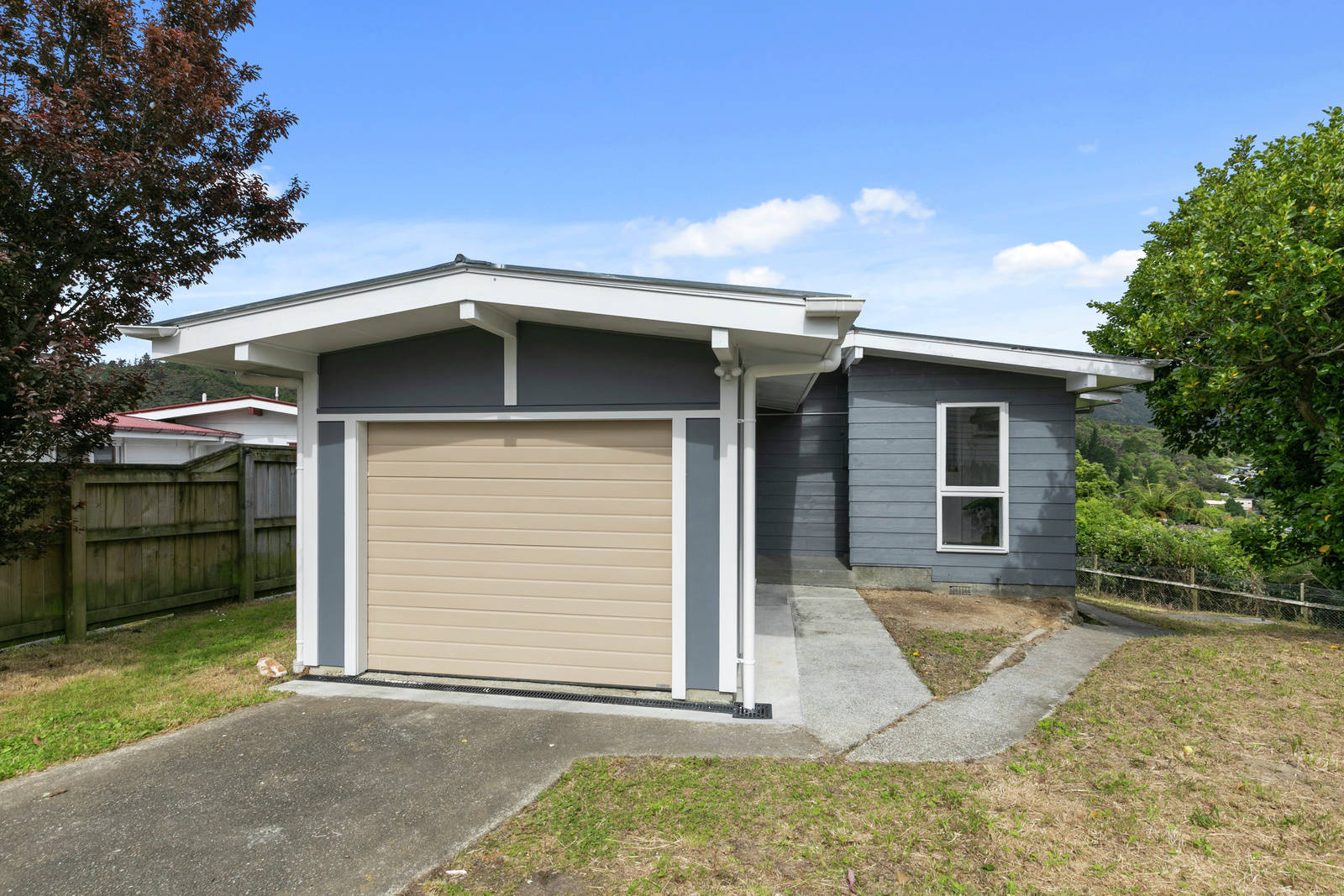 19 Clapham Grove, Stokes Valley