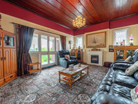 photo property thumbnail