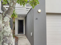 photo property thumbnail