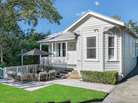 photo property thumbnail