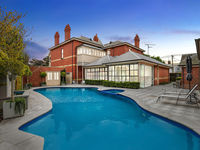 photo property thumbnail