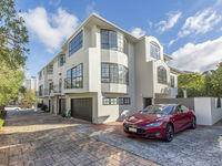photo property thumbnail