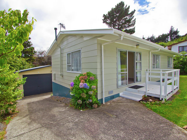 2 Takanini Grove Stokes Valley