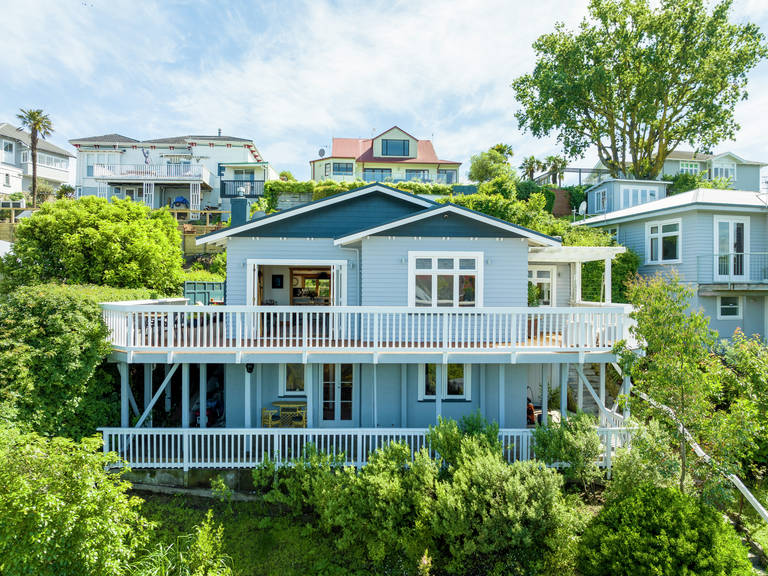 6 Harvey Road Bluff Hill, Napier, Hawke's Bay
