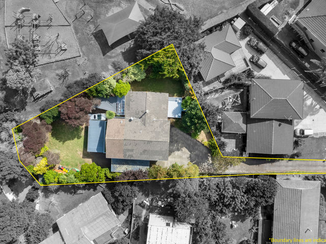 10 Yarra Place Botany Downs