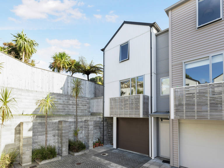 15/26 Wright Street Mount Cook