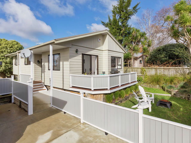 74B Fowlds Avenue Sandringham