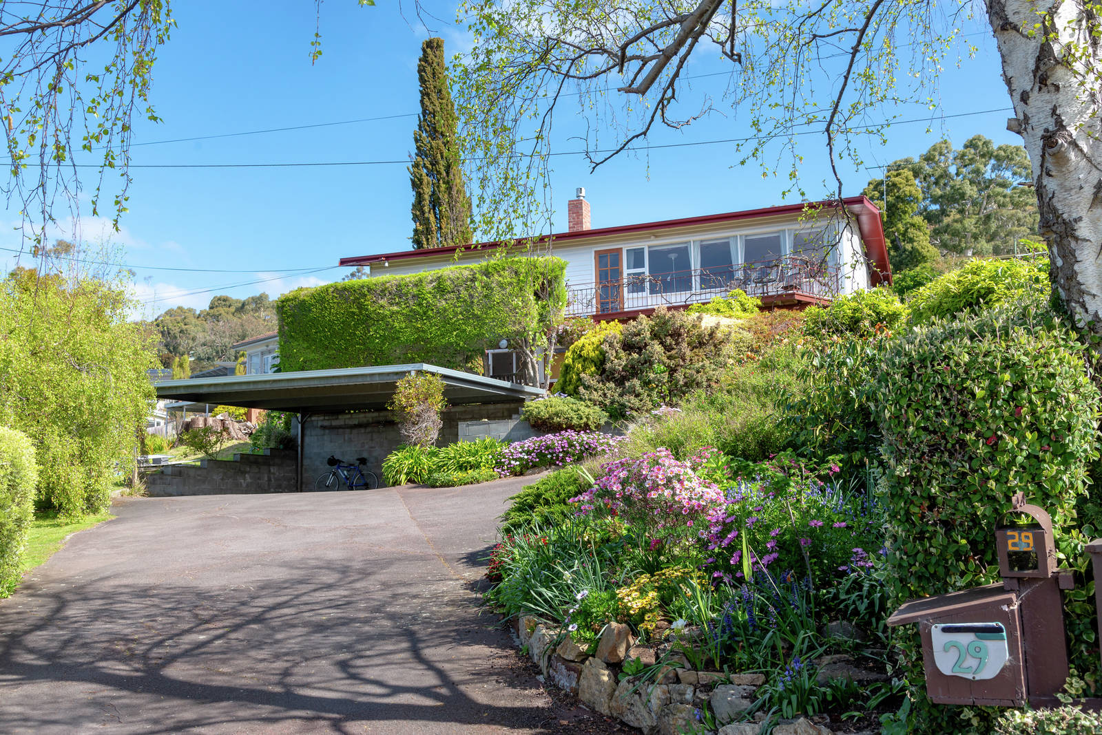 29 Roslyn Avenue, Kingston Beach 4 Bed House For Sale