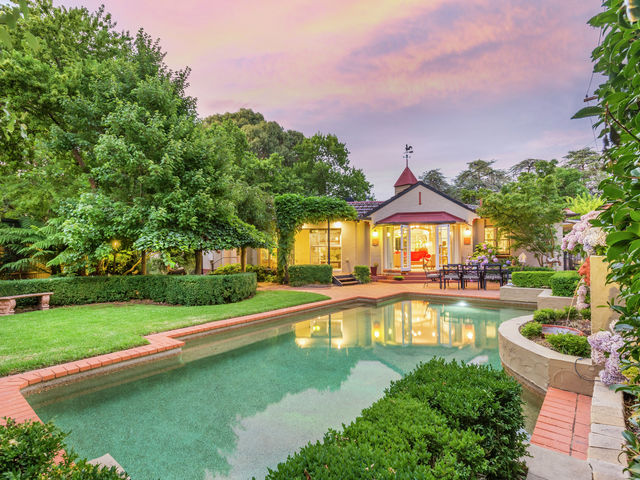 14 Geerilong  Gardens Reid