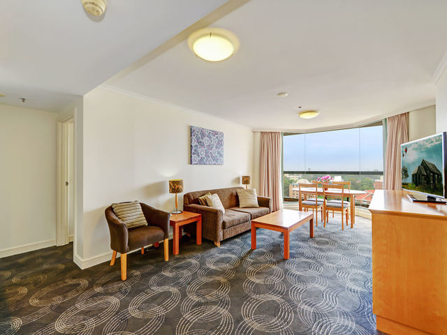 1002/31-37 Victor St Chatswood
