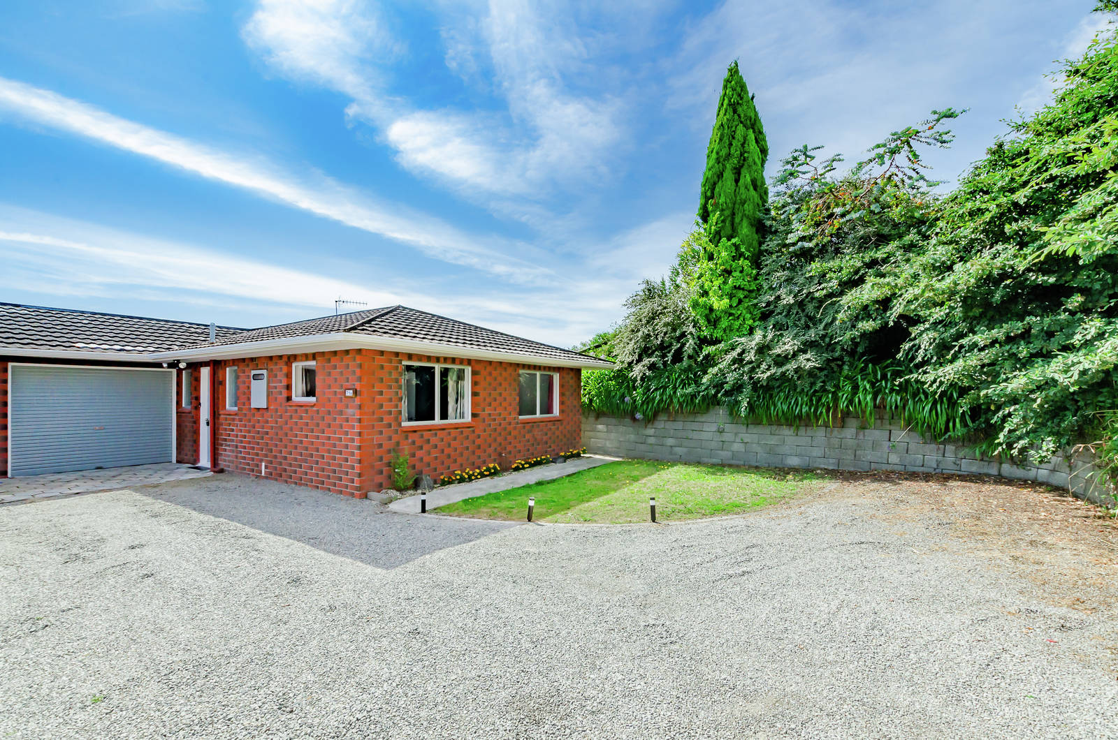 71B Raumati Road, Raumati Beach 2 Bed House For Sale