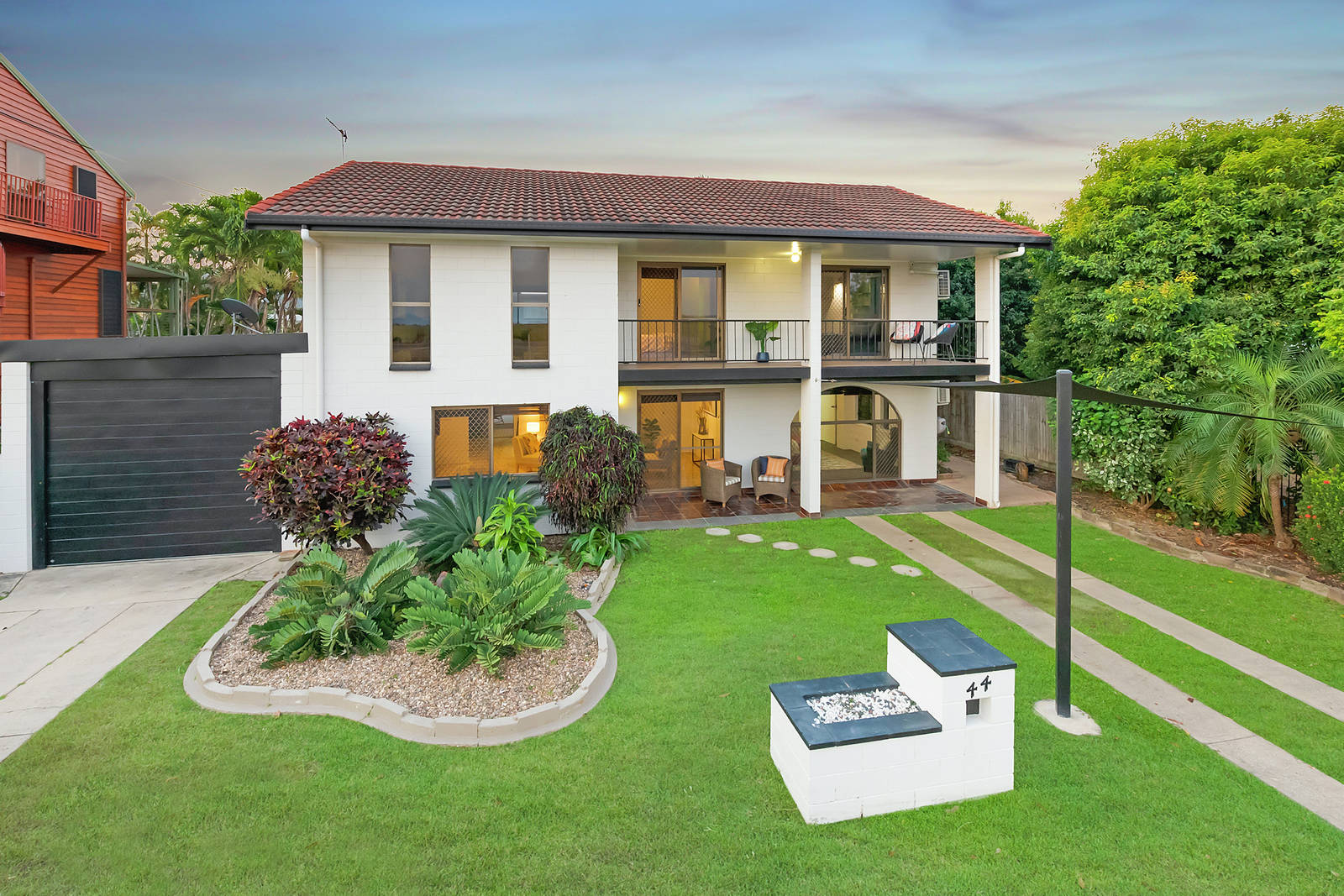 44 Seaward Crescent, Pallarenda 5 Bed House Private Sale