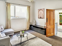 photo property thumbnail