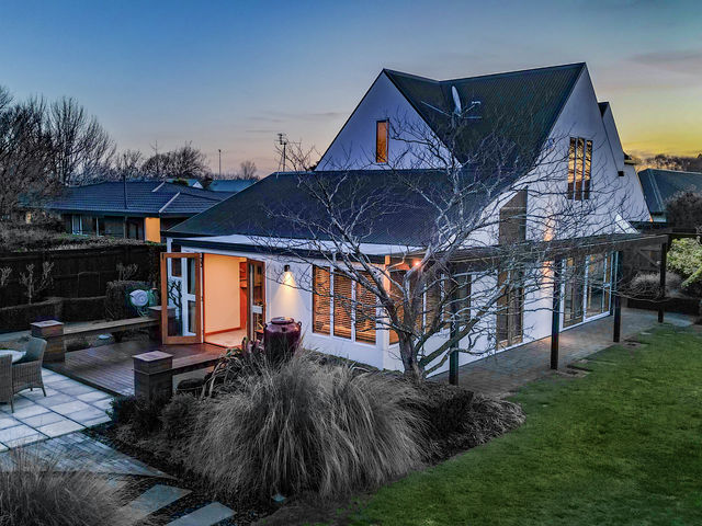 49B Regency Crescent Redwood