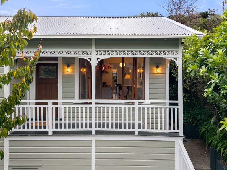 71 Severn Street Island Bay