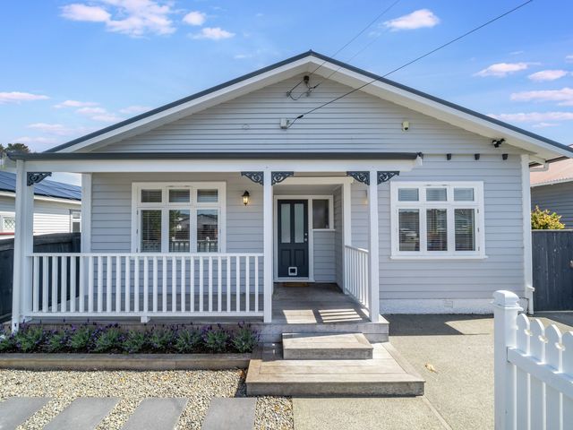 15 Plunket Avenue Petone