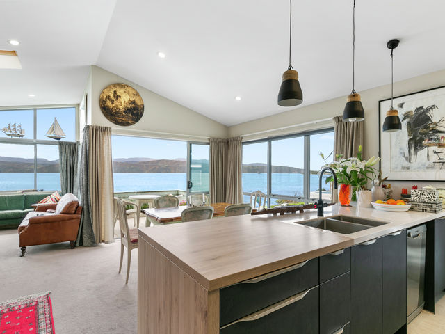 3/275 Karaka Bay Road Seatoun