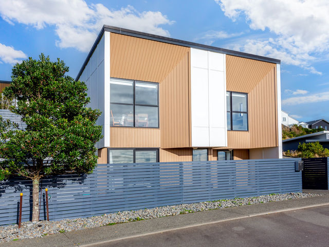 32 Tea Tree Lane Woodridge