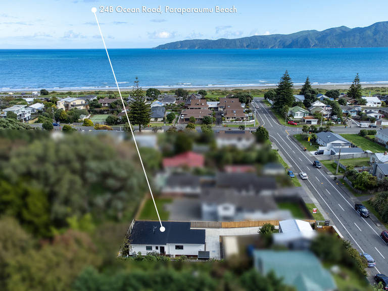 24B Ocean Road Paraparaumu Beach