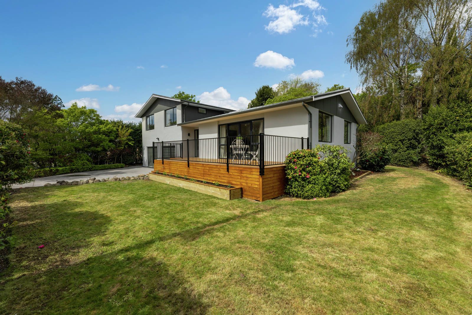 69 Cashmere Road, Cashmere 3 Bed House Private Treaty