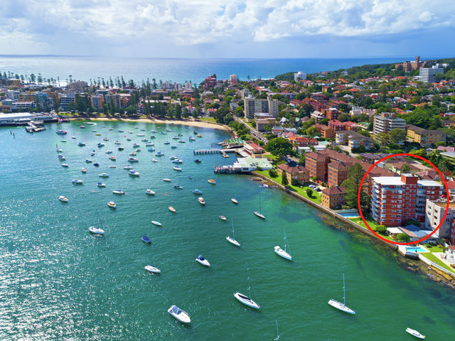 18/12 Cove Avenue Manly