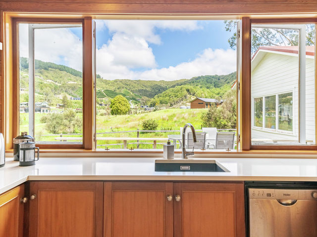 423 Katherine Mansfield Drive Whitemans Valley