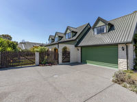 photo property thumbnail