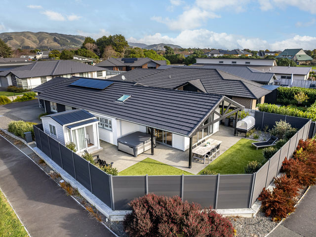 55 Waipunahau Road Waikanae