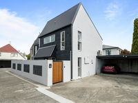 photo property thumbnail