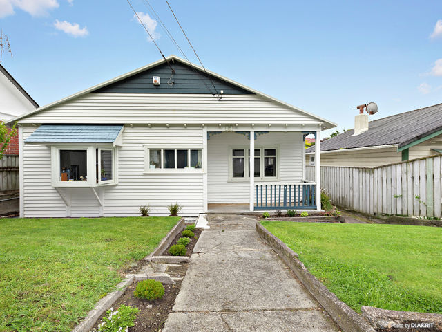 16 Lonsdale Crescent Rongotai