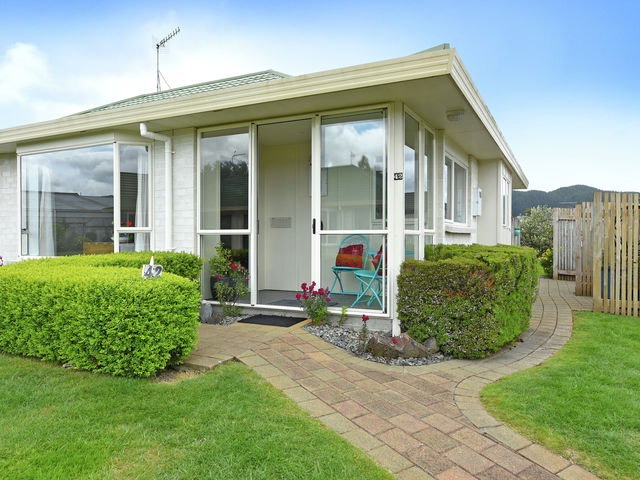 42/17 John Street Trentham