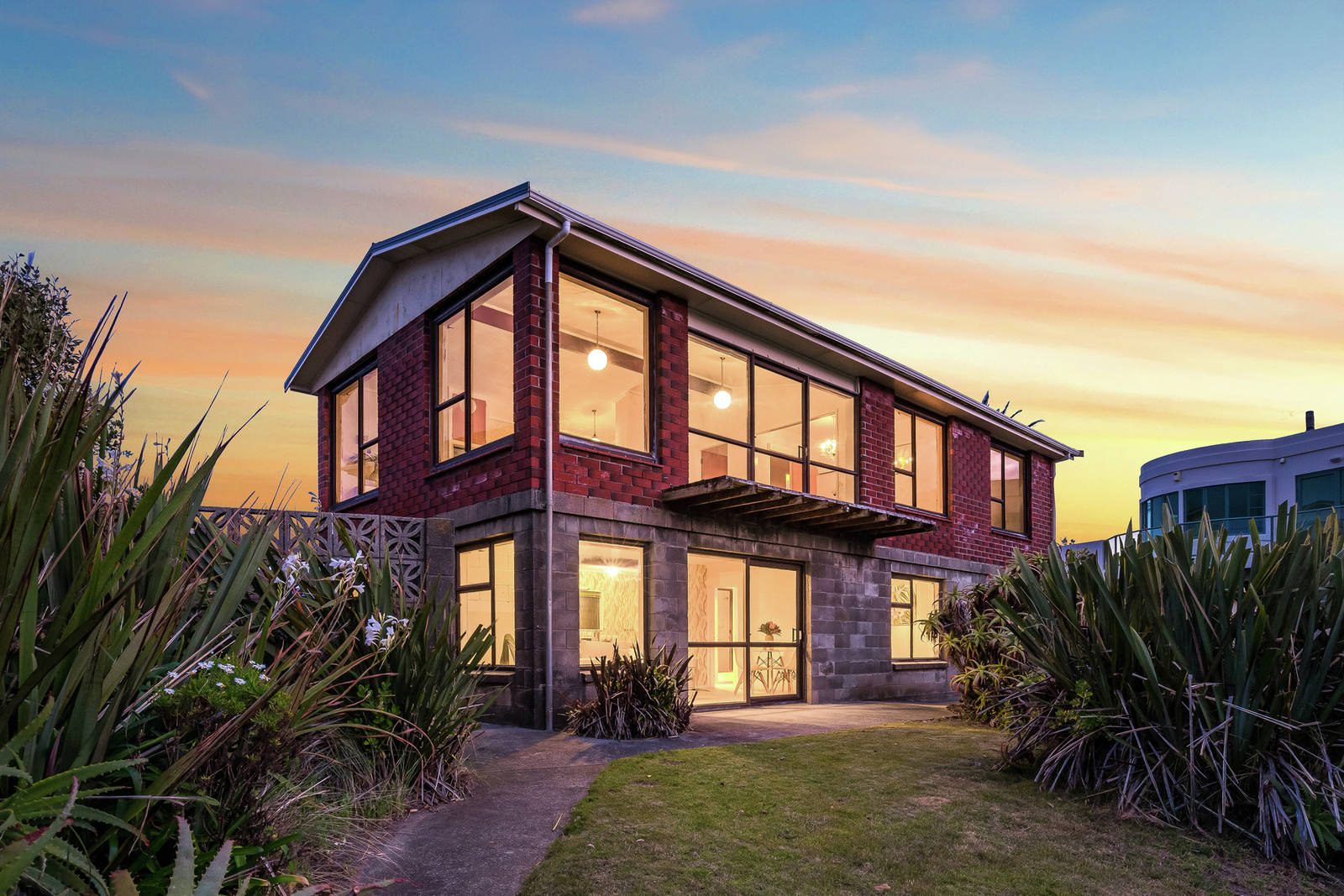 71 Field Way, Waikanae Beach 3 Bed House Auction Sold