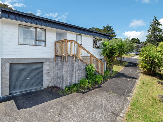 1/4 Tusac Place Totara Vale