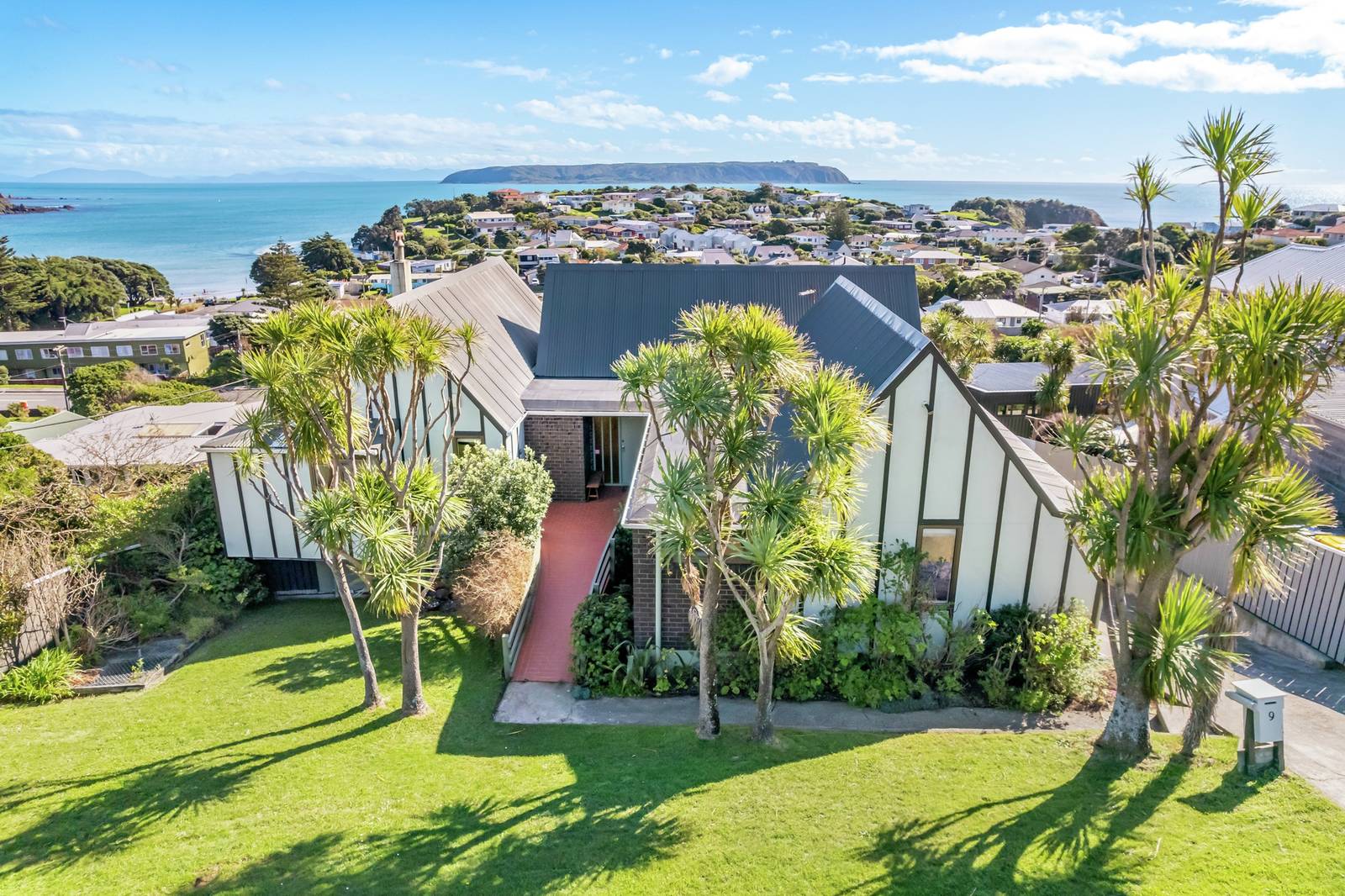 9 Thornley Street, Titahi Bay 5 Bed House Deadline Sale