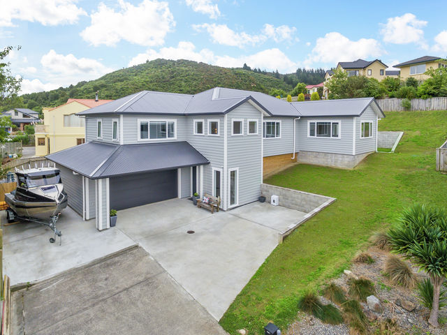 24 Birkinshaw Grove Riverstone Terraces