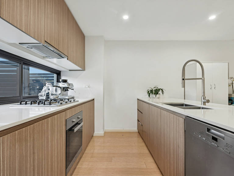 2/90 Bay Street Botany