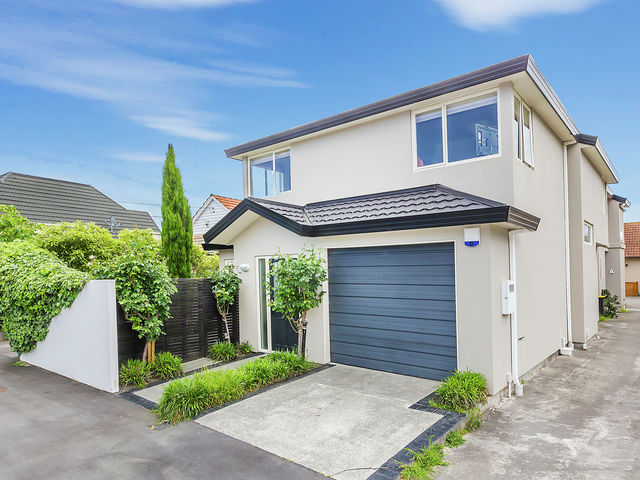 25B The Quadrant Miramar