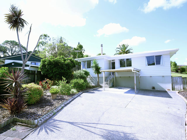 Angela Little - Westgate, Auckland
