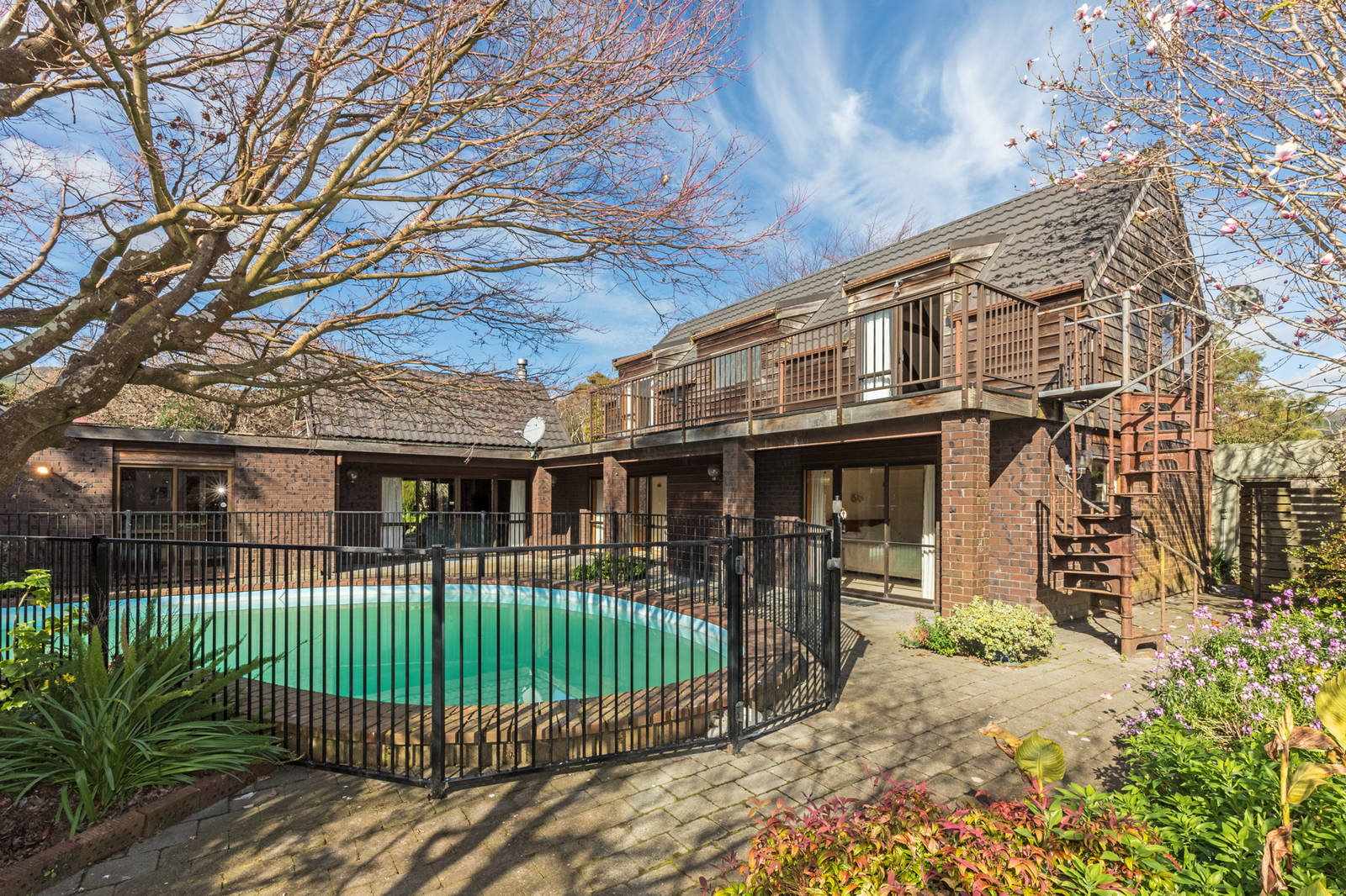 14 Ngarara Road, Waikanae 5 Bed House Auction Sold