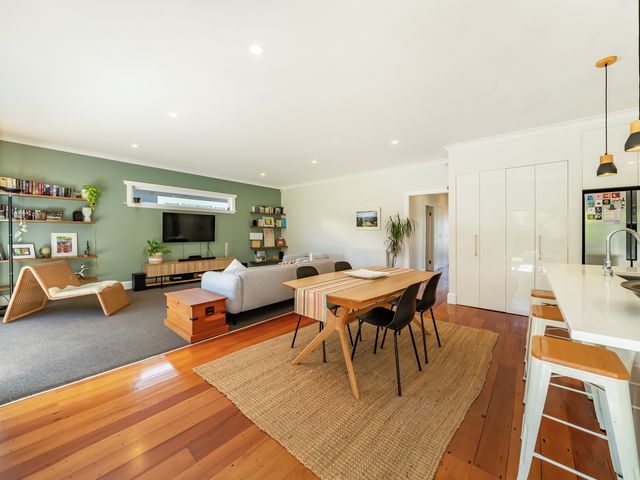 15 Plunket Avenue Petone