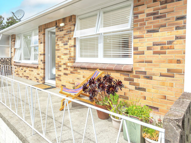 4/2A Peary Road Mount Eden